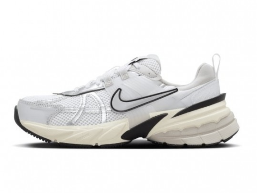 나이키 V2K 런 FD0736