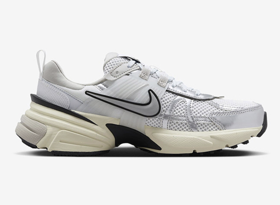 나이키 V2K 런 FD0736