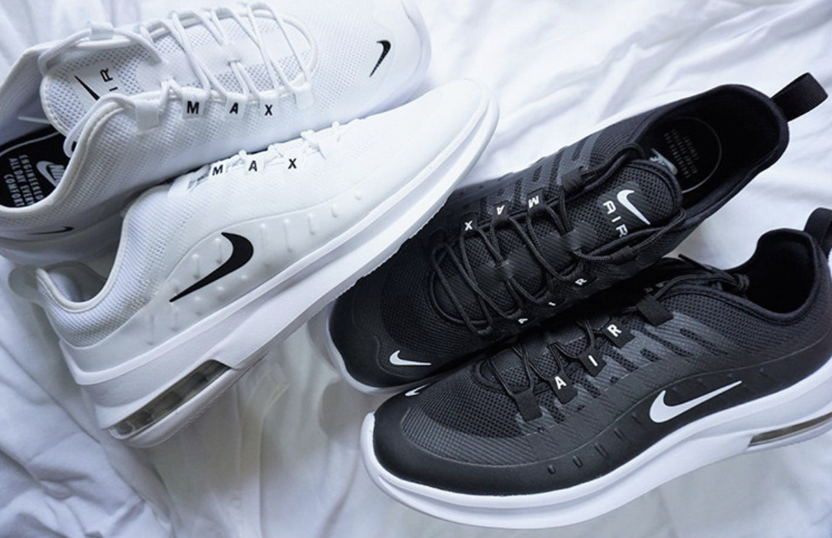 나이키 에어맥스 엑시스 러닝화 AA2168