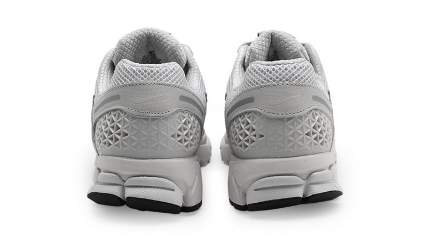 나이키 줌 보메로5 SP 바스트그레이 BV1358 001