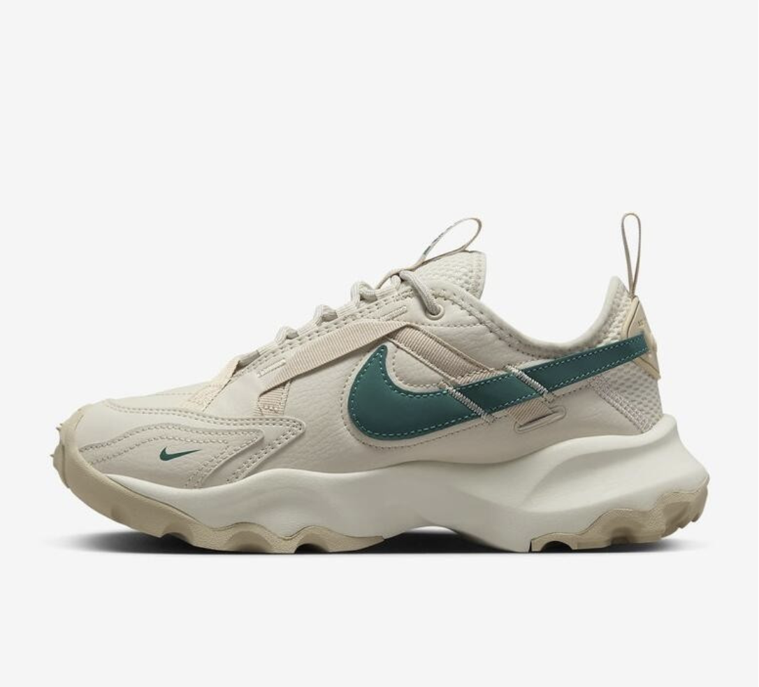 나이키 우먼스 TC7900 라이트 오어우드 브라운 그린 DD9682-110